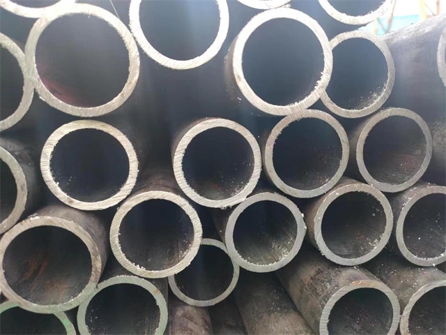 苏州10#结构用无缝钢管